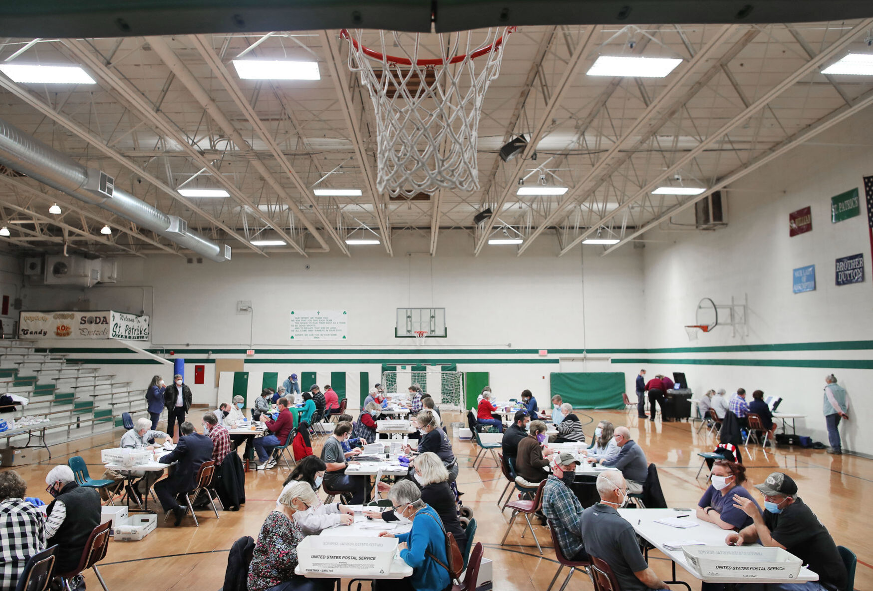 JVG_201103_POLLS18_AW